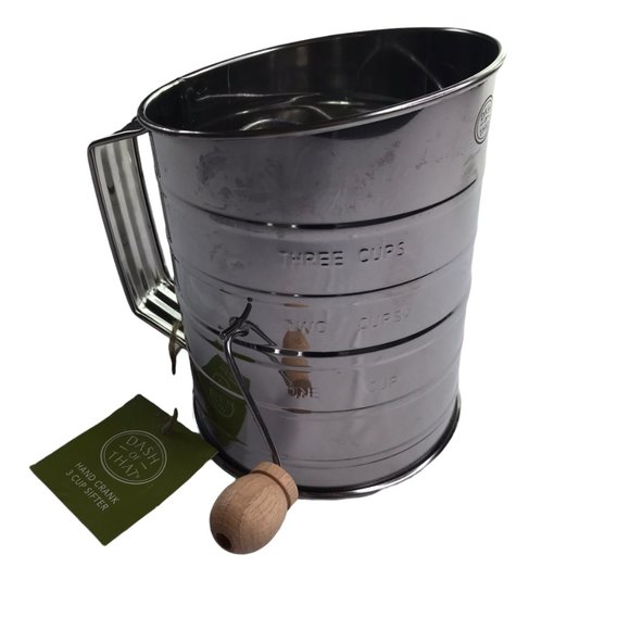 New Metal Flour Sifter Hand Crank.  Brand: Dash of That.  3 Cup Sifter Wire Mesh - Picture 3 of 8